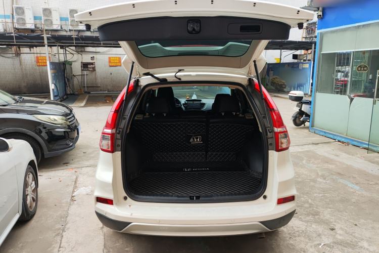 Used Honda CR-V 2016 2.0L Two-Wheel Drive Classic Edition