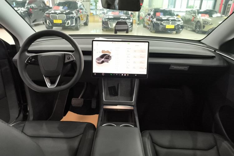 Used Tesla Model Y 2025 Long-Range All-Wheel Drive First Edition
