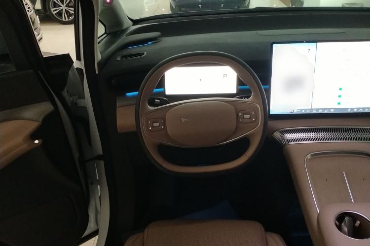 Used XPeng X9 2025 740 Ultra-Long Range Max
