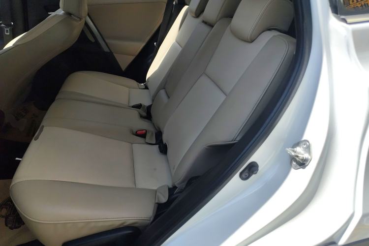 Used Toyota RAV4 2015 2.0L CVT Four-Wheel Drive New Edition
