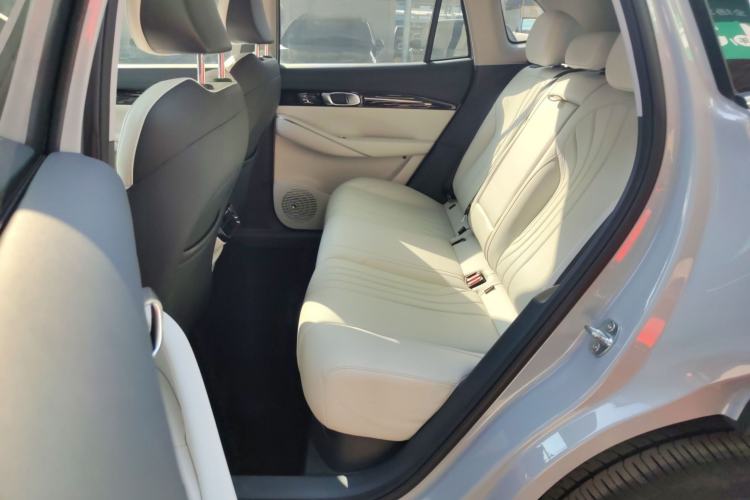 Used  E5 2024 530km Starship Edition
