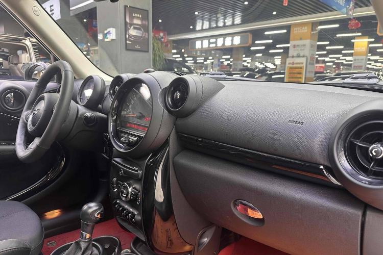 Used  Countryman 2014 1.6T COOPER ALL4 Fun
