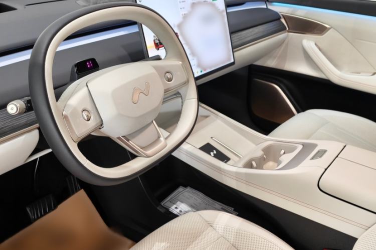 Used ONVO L60 2024 60 kWh Rear-Drive Version