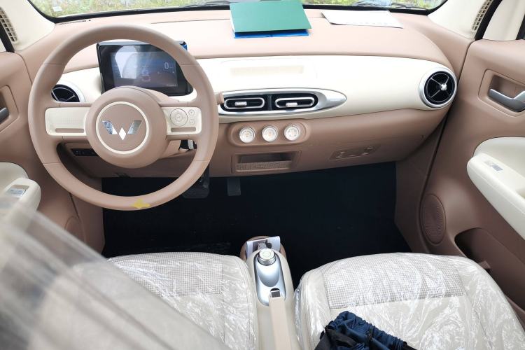 Used Wuling Hongguang MINIEV 2025 Four-Door Version Advanced Edition
