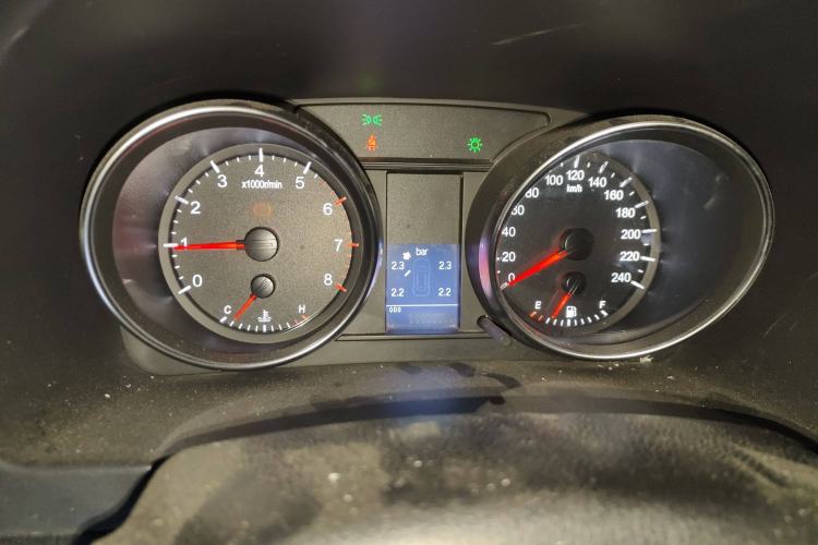 Used Haval H6 2015 Upgraded Model 1.5T Manual Two-Wheel Drive Elite Version
