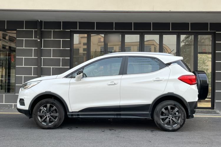 Used BYD Yuan New Energy 2019 EV360 Smart Connect Enjoyment Model
