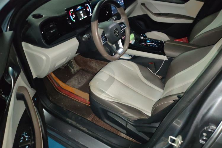 Used BYD Qin PLUS 2023 Champion Edition DM-i 55KM Leading Model
