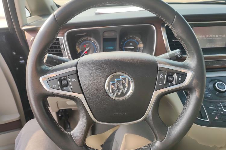 Used Buick GL8 2014 3.0L GT Luxury Business Haoya Edition
