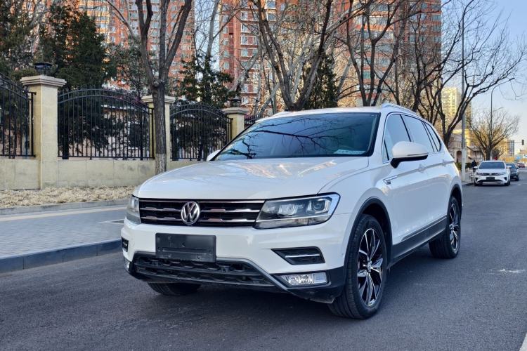 Used Volkswagen Tiguan L 2019 Revised 330TSI Automatic Two-Wheel Drive Smart & Luxury Edition China VI Standard