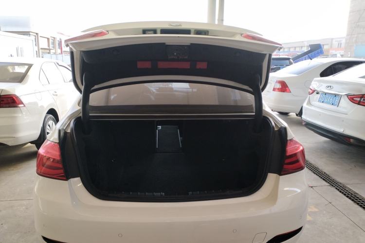 Used BMW 3 Series 2016 320Li Ambition Model
