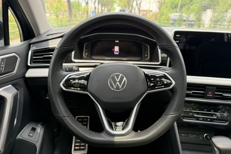 Used Volkswagen Tiguan L 2022 330TSI Automatic Two-Wheel Drive R-Line Enhanced Edition
