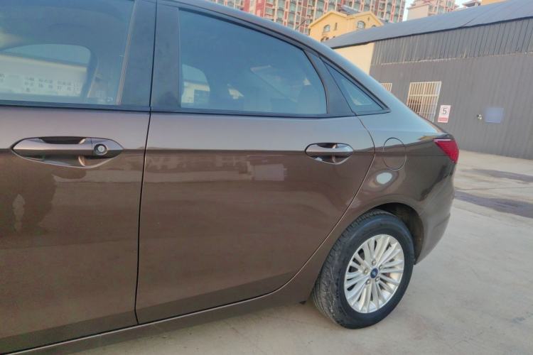 Used Ford Escort 2015 1.5L Manual Comfort Model
