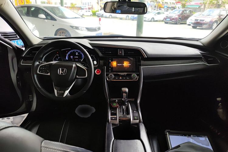 Used Honda Civic 2016 220TURBO CVT Luxury Edition
