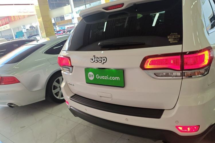 Used  Grand Cherokee 2020 3.0L Professional Navigation Edition