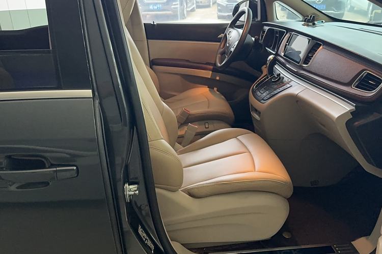 Used Buick GL8 2018 28T Comfort Model China VI Standard
