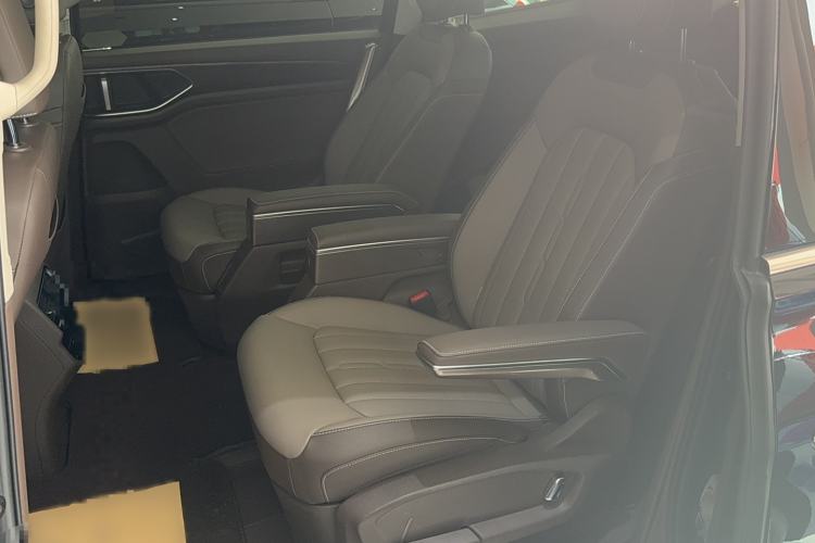 Used Volkswagen Viloran 2024 380TSI Luxury Edition
