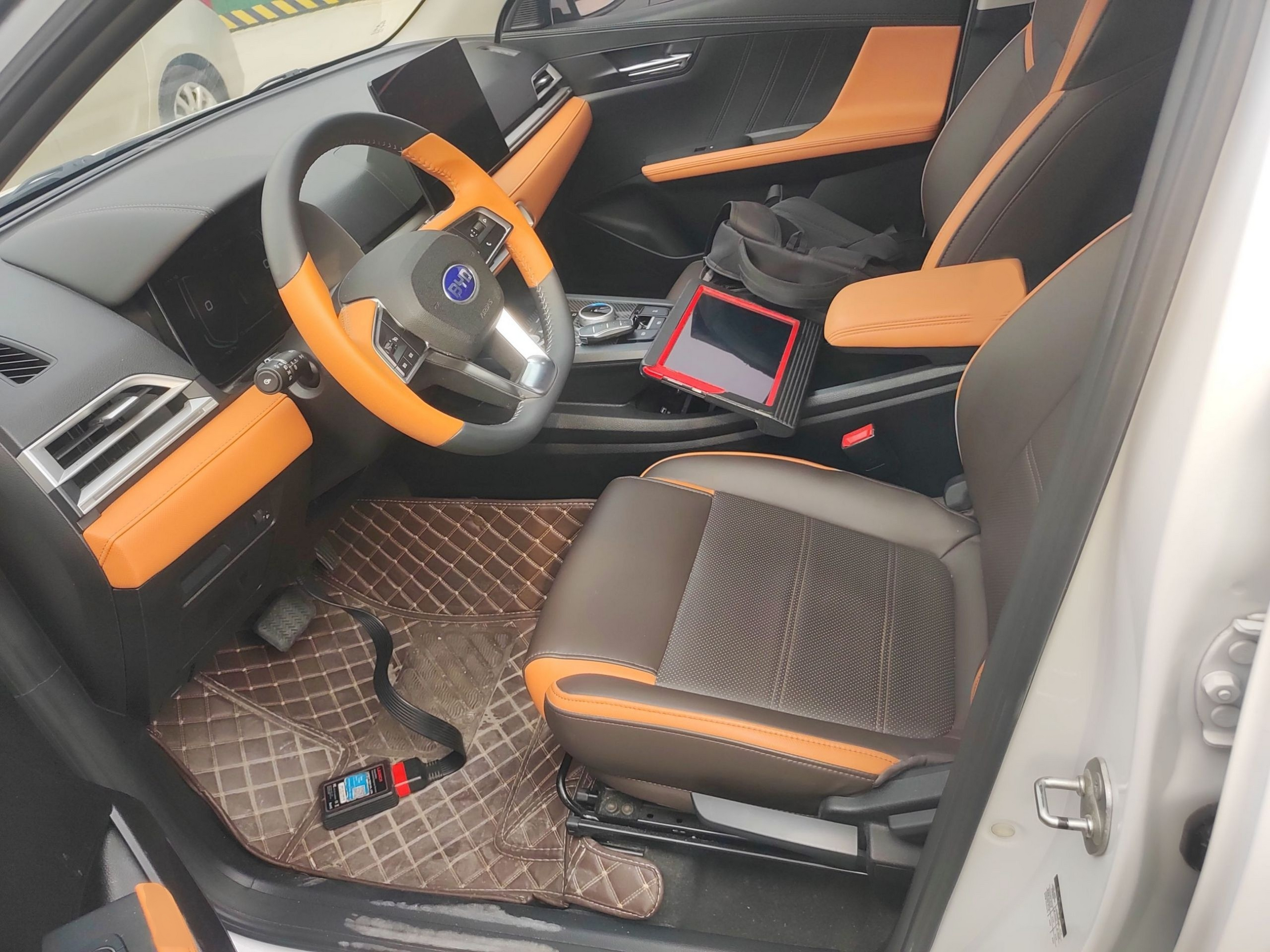 Переднее сиденье в автомобиле