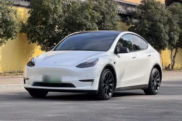 Used Tesla Model Y 2021 Long-Range All-Wheel-Drive Version