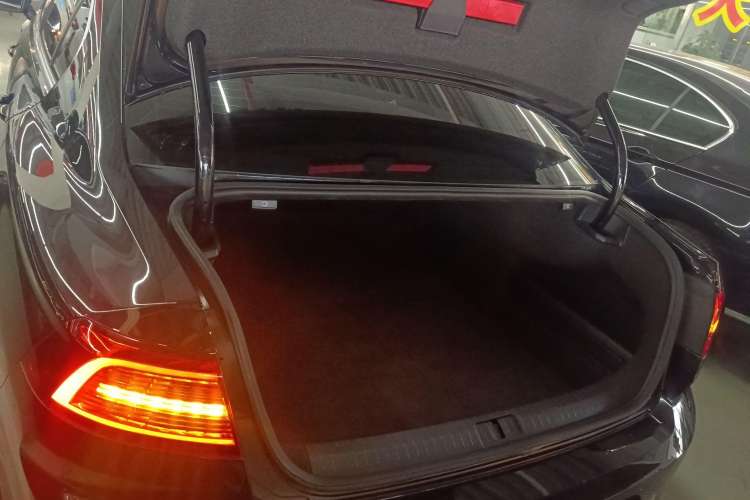 Used Volkswagen Magotan 2019 330TSI DSG Luxury Model China V Standard
