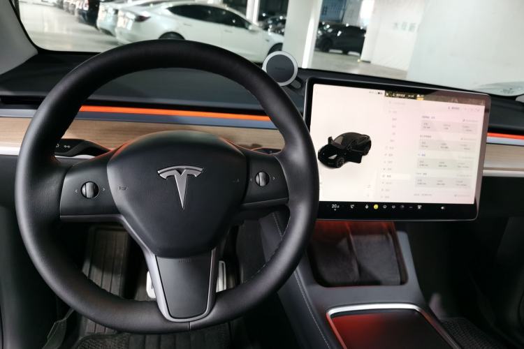 Used Tesla Model Y 2022 Long-Range All-Wheel-Drive Version