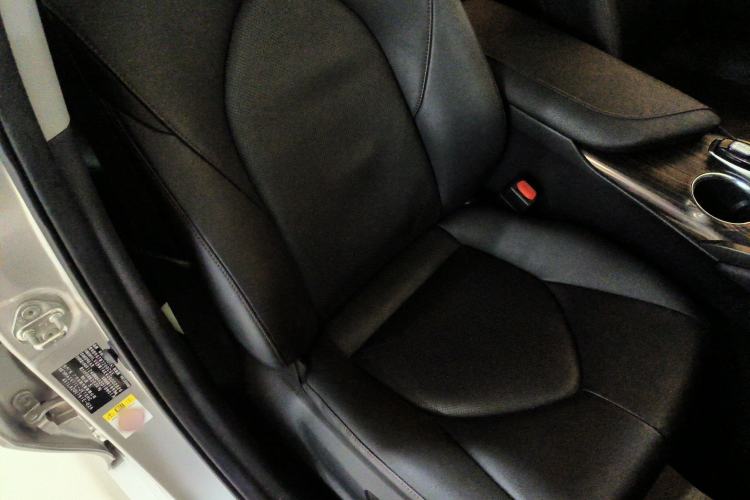 Used Toyota Camry 2018 2.0G Luxury Edition