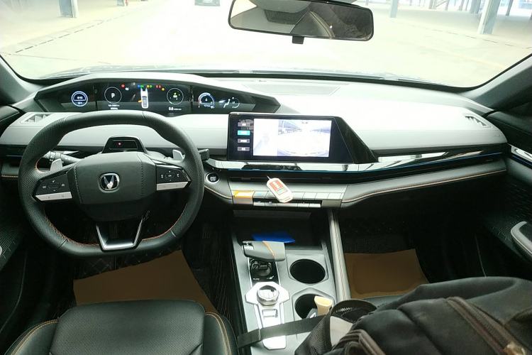 Used Changan UNI-V 2022 1.5T Prestige Version
