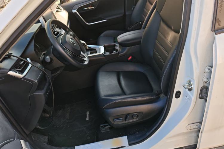 Used Toyota RAV4 2020 2.0L CVT Two-Wheel Drive Fashion PLUS Edition
