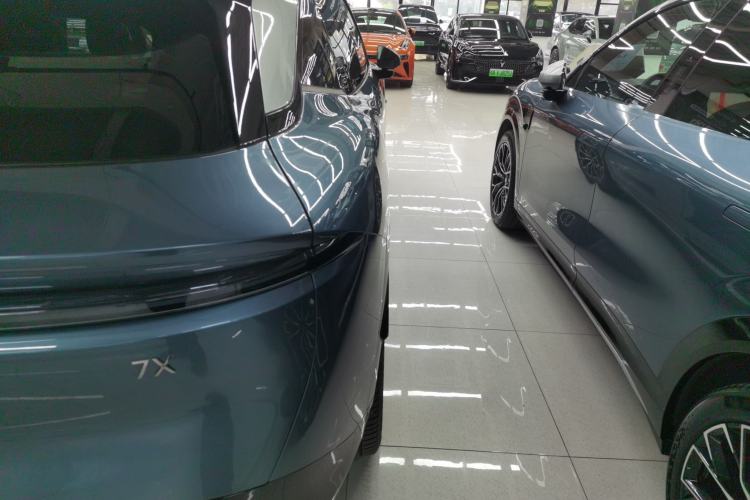 Used Zeekr 7X 2025 75 kWh Rear-Wheel Drive Intelligent Driving Version
