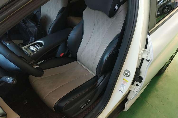 Used BYD Dolphin 2023 420 km Fashion Edition
