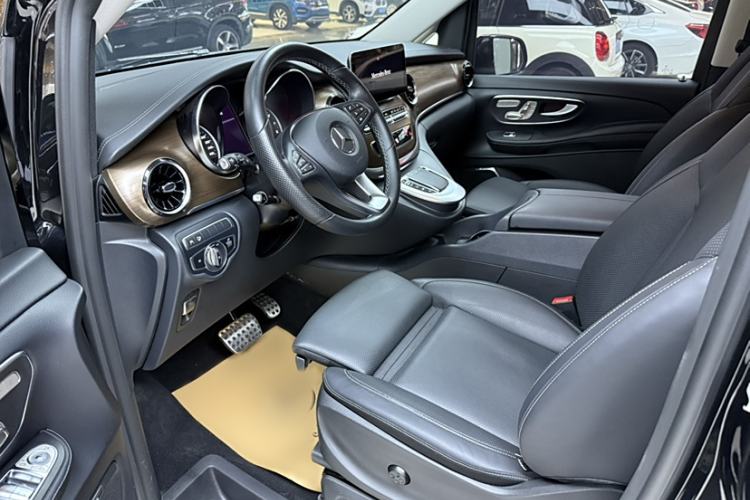 Used Mercedes-Benz V-Class 2022 V 260 L Long-wheelbase Luxury Edition
