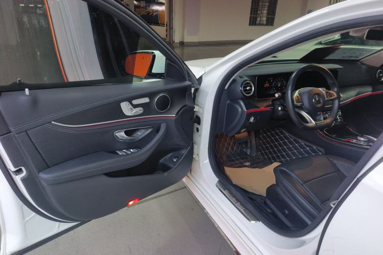 Used Mercedes-Benz E-Class 2017 E 300 L Sporty and Stylish Model
