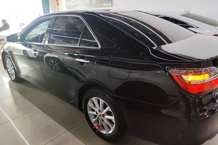 Used Toyota Camry 2016 2.0G 10th Anniversary Leading Edition
