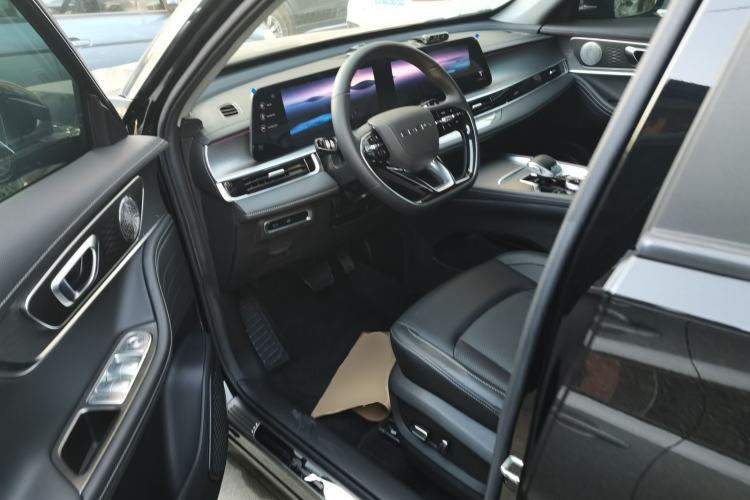 Used Chery Tiggo 8 PRO 2024 Champion Edition 290T Two-Wheel Drive Shining Version 5 Seats
