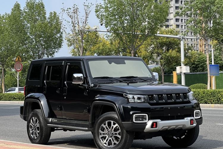Used Beijing Auto BJ40 2020 2.0T Automatic Four-Wheel Drive Urban Hunter Edition Chivalrous Type

