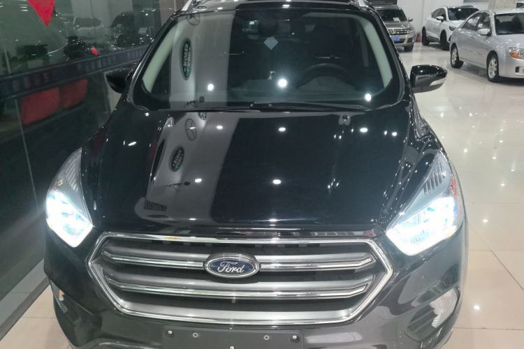 Used Ford Kuga 2019 EcoBoost 180 Two-Wheel-Drive Platinum Edition China VI Standard
