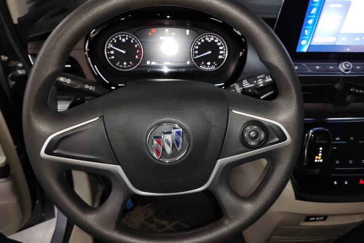 Used Buick GL8 2023 Land Executive Class Comfort Model
