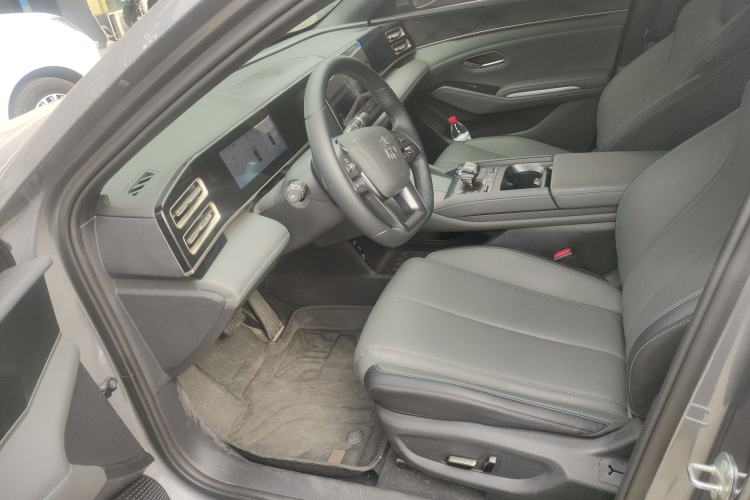 Used BYD Qin L 2025 DM-i Smart Drive 120KM Superior Model