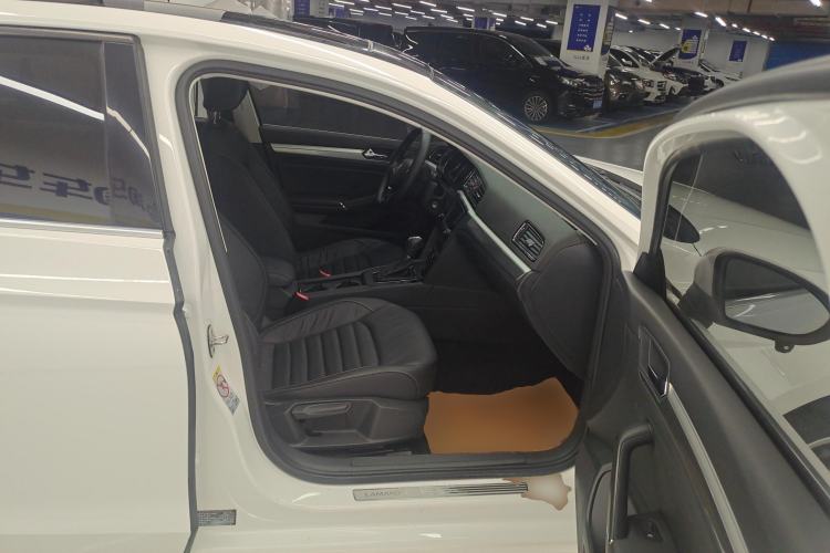 Used Volkswagen Lamando 2017 280TSI DSG Comfort Edition
