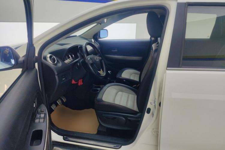 Used Great Wall M4 2014 1.5L manual Comfort trim level
