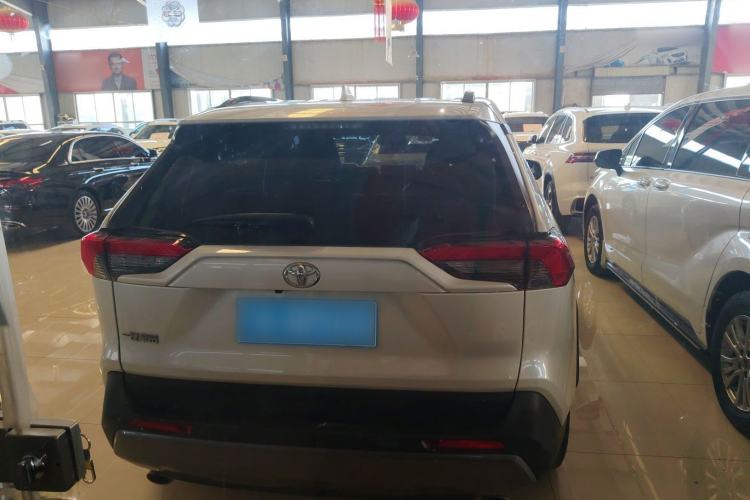 Used Toyota RAV4 2021 2.0L CVT Two-Wheel Drive Fashion Edition
