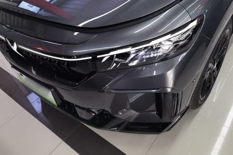 Used VOYAH FREE 2025 318 259 km All-Wheel-Drive Exploration Edition
