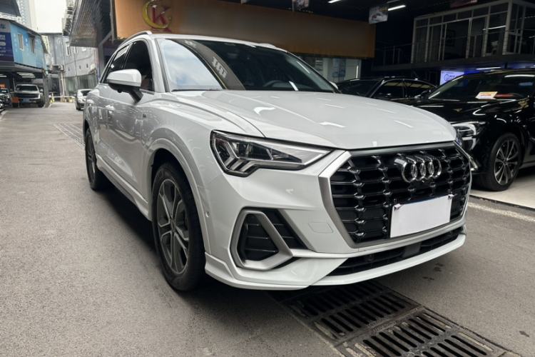 Used Audi Q3 2022 40 TFSI Fashion Dynamic Model
