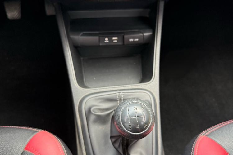 Used Kia Pegas 2017 1.4L Manual Fashion Edition Smart
