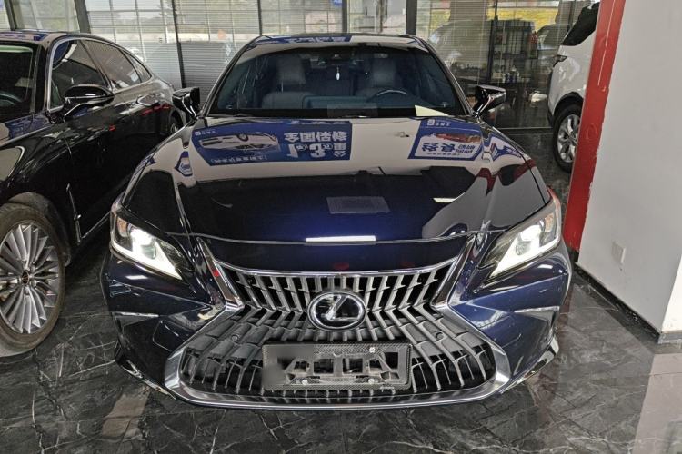 Used Lexus ES 2023 200 Excellence Edition