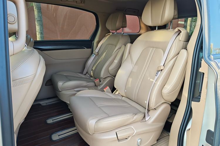 Used Buick GL8 2021 ES Land Cruiser 653T Luxury Edition
