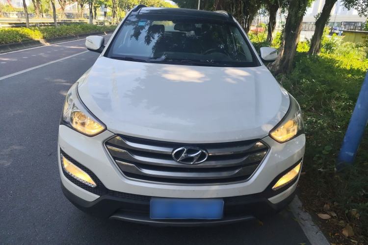 Used Hyundai Santa Fe 2015 2.0T Automatic Two-Wheel Drive Smart Version 5 Seats
