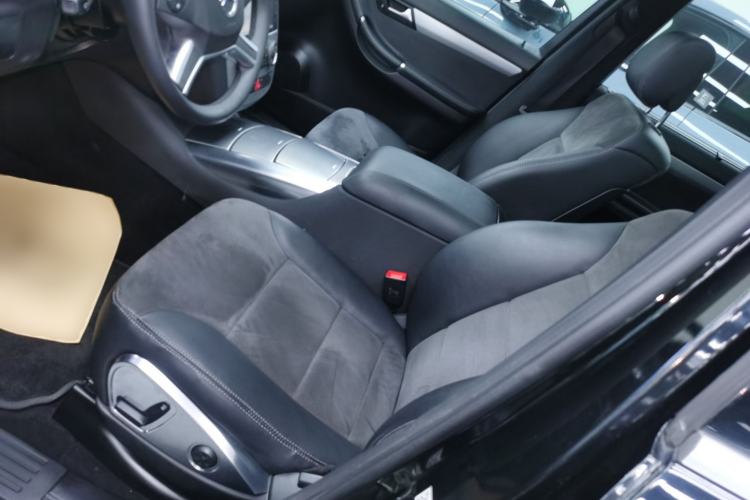 Used Mercedes-Benz R-Class 2014 R 320 4MATIC Business Model