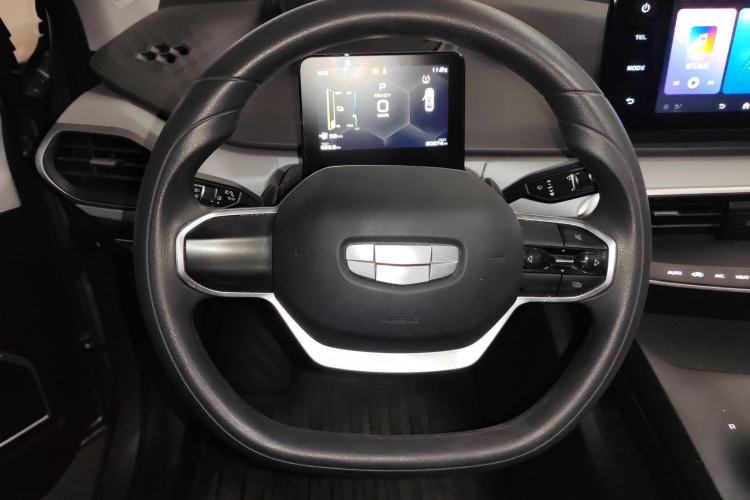 Used Geometry A 2024 410KM Travel Edition
