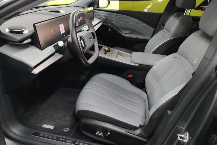 Used  E8 2024 550 km Range Rear-Drive Dragon Edition