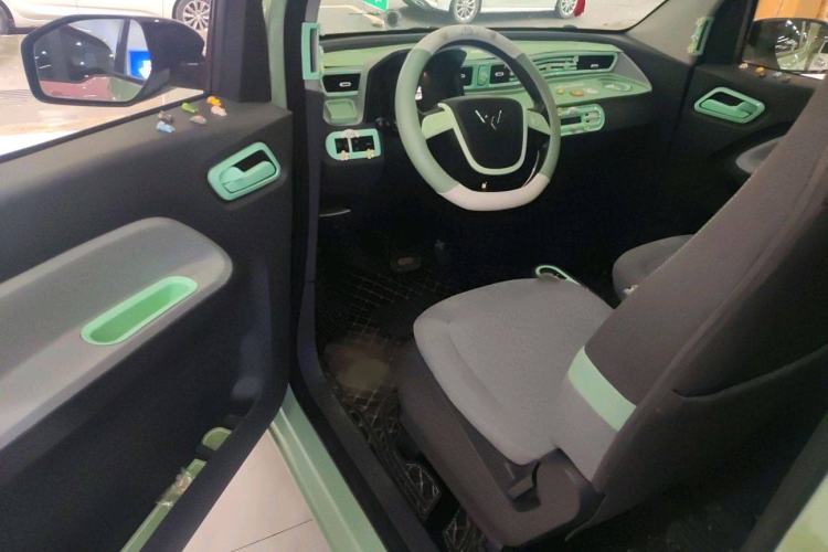 Used Wuling Hongguang MINIEV 2022 Macaron Premium Model – Lithium Iron Phosphate
